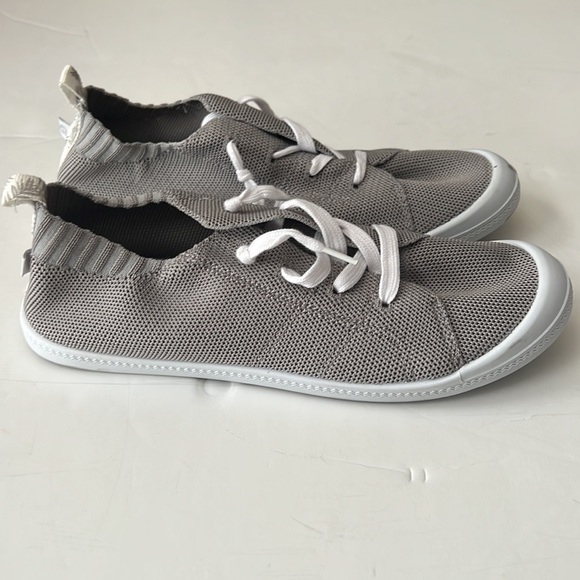 Tommy Bahama Gray Slip On Sneakers - Picture 3 of 7